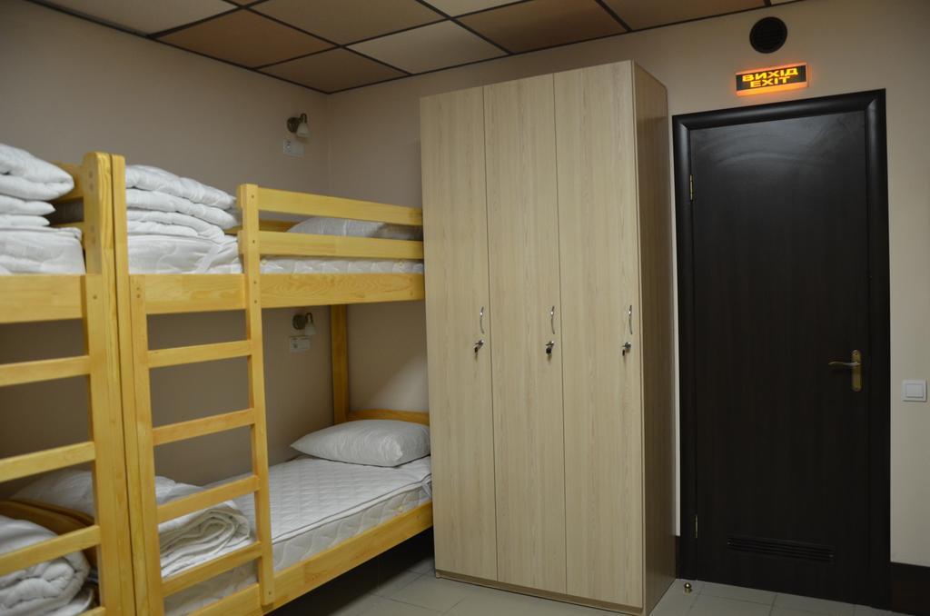 基輔 华士科拉迪旅舍旅舍 客房 照片